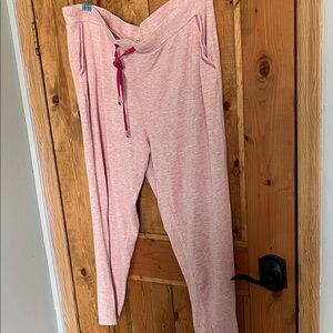 Women’s Peyton Primrose pink pajama pants with drawstring. Size 2XL very soft